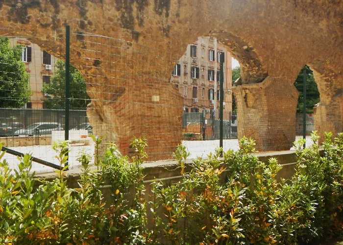 Porticus Rome